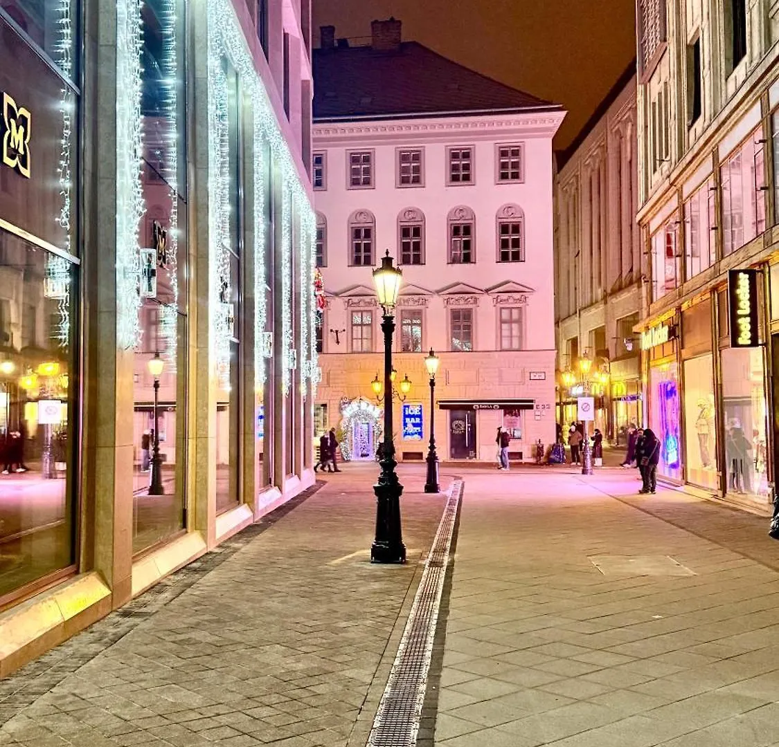 City Centrum Fashionstreet Apartman Apartment Budapest